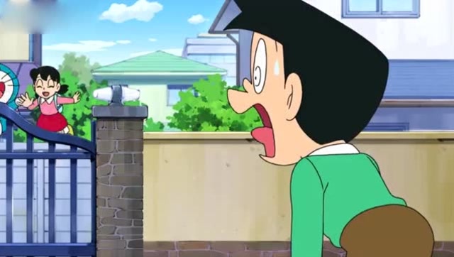 哆啦a梦:小夫新买了个蹦床回来,还没拿出来炫耀,就受到了打击!