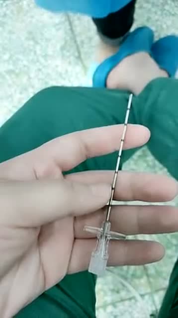 原来这就是剖腹产用的麻醉针这么长看着就很疼