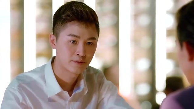 因为遇见你:李云恺帅气脱外套,他要和同父异母的哥哥拼酒!