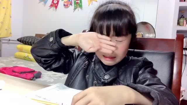 晴宝写作业嫌太多急的哇哇大哭妈妈耐心教导最后完美收工