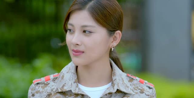 神犬小七3:周茉回想和敖力步枪的幸福时光!看着就幸福!