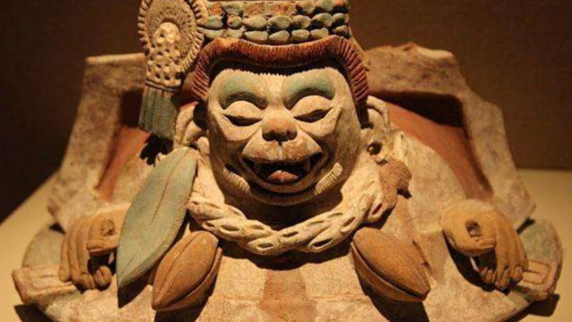 三千年前玛雅人的雕像上有个"二维码",看看人们扫出了啥