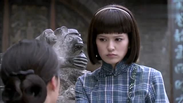 铁梨花雅琴还真有两下子,不让出门就爬墙头!