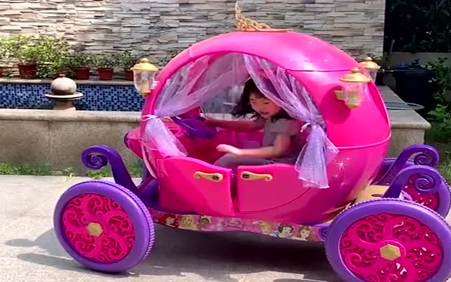 奇怪的南瓜车,只有公主才能开,这个设定太牛了!