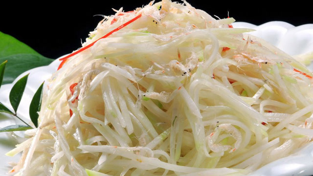 大厨教您一道非常好吃的萝卜丝炒虾皮,成本不足5块钱,含钙极高