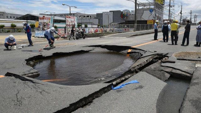1995年,日本神户发生7级地震,城市地面竟被瞬间"液化"!