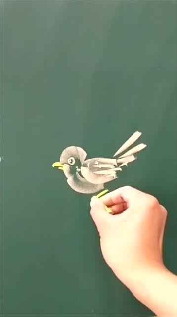 黑板报上的粉笔画小鸟竟是这样画出来的以后出黑板报不用愁了