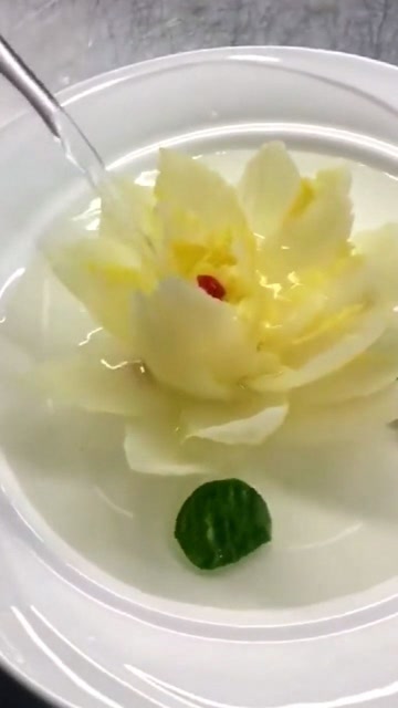 国宴开水白菜有多牛热水浇下去的那刻才是真正的惊艳