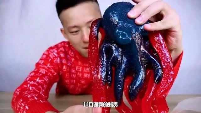 吃世界上最吓人的章鱼.