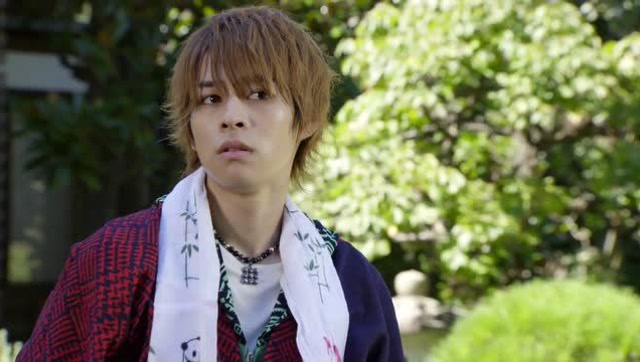 假面骑士ghost:小尊被打趴下还不认输,这是骨气还是执拗呢?