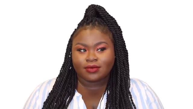 非洲胖妞素颜真丑,化妆打扮后,比想象中还漂亮