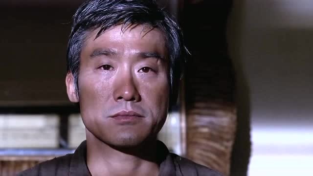 讲义气还得看《大丈夫》里面的梁家辉,为了损友们独自抗下了所有罪