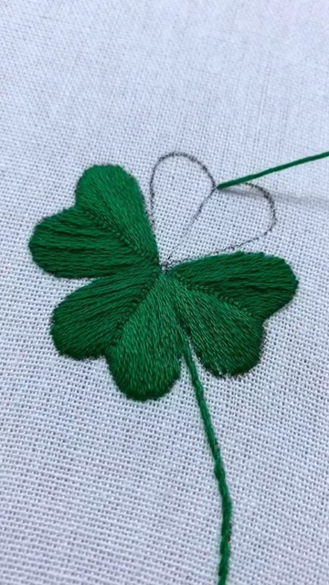 听说四叶草能给人带来幸运,所以今天特地绣一片四叶草献给大家