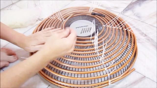小伙用铜管自制空调扇,吹起来效果也不错,空调都不需要买