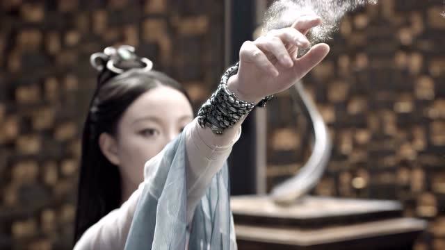 仙女渡劫成功飞升上神,回归天界讨伐心机女仙,现出真身惊艳绝伦