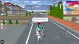樱花校园模拟器：街头女孩抢夺警察的摩托被通缉？
