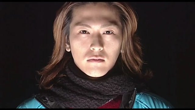 假面骑士龙骑:为了防止更多无辜的人受到伤害,真司与龙签订了契约!