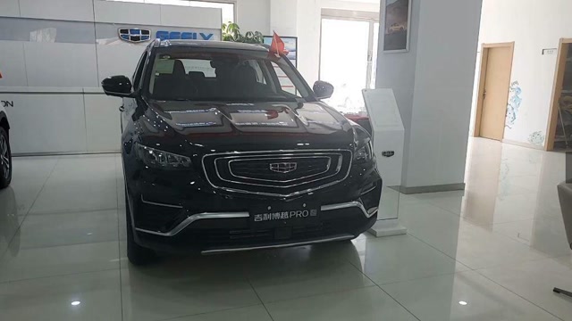 吉利博越pro到店实拍,14.88万,配led车灯 全景天窗,1.5td 7dct