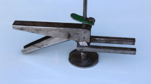 牛人自制小型千斤顶,这才是实实在在的发明,快收藏