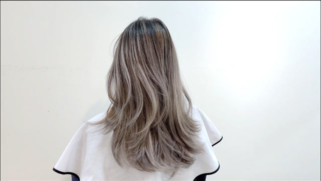 37岁女性头发尝试"沐浴染",长发染出来就是不一样,洋气很高级