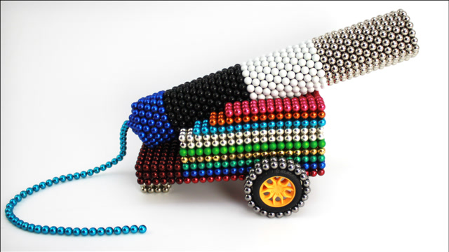 神奇的磁力巴克球拼装的大炮,真是震慑四方,看上去威力无比呀!