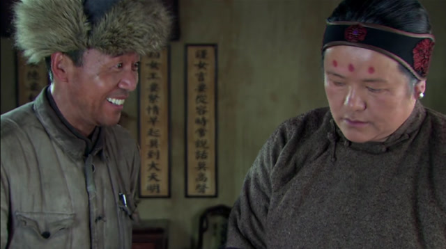 速看二炮手第21集贼九故意喝醉酒睡在杨巧儿家张黄氏向村民解释