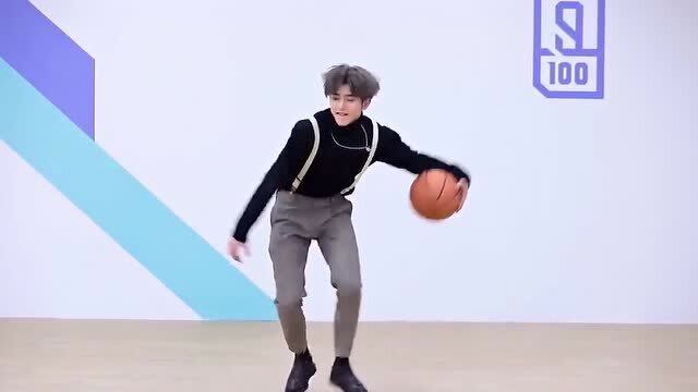 盘点综艺尬舞名场面蔡徐坤打篮球跳舞网友佩服他的勇气
