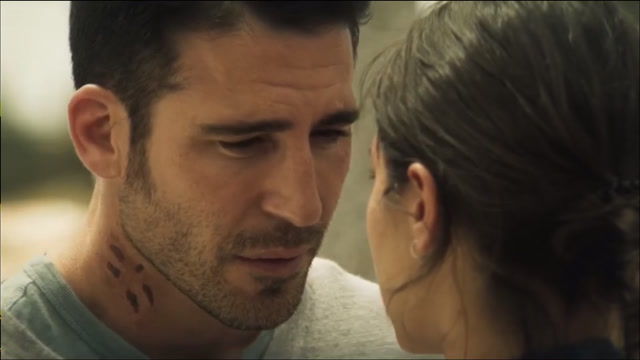 美剧30枚硬币七旬老太变身猛男怪兽