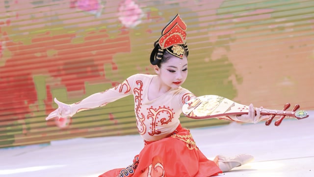 霏儿舞蹈第六届独舞大赛《千年之约》表演者:李妍霏