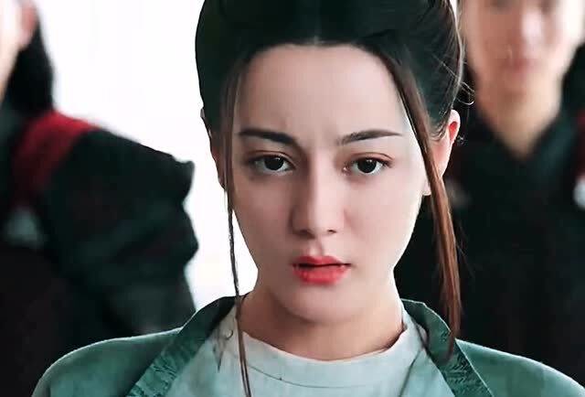 其实,长歌是回纥的小郡主