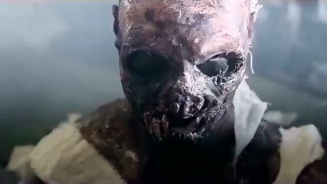 降魔师之血僵尸:千钧一发之际,伏医生赶到,杀死了怪兽得到蛊虫