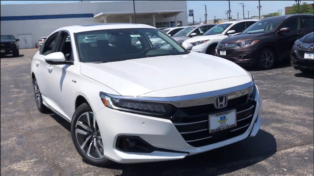 新车展示,实拍2021款本田雅阁混动版,有这颜值和配置,太帅了