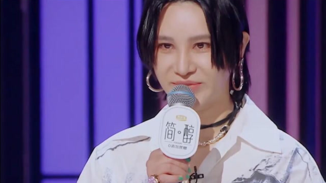 尚雯婕说脱口秀越来越大胆,放下包袱痛斥私生粉行为,网友直呼太可怕!