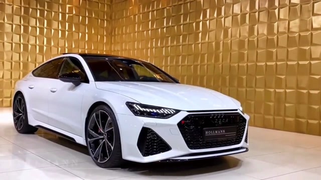 奥迪rs7雪花白,搭载v8双涡轮增压发动机,外观帅气,650马力,是你的梦想