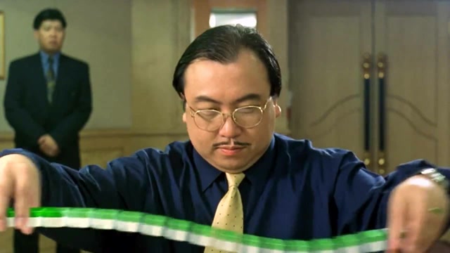 千王之王:星爷打麻将这段,光这一手洗牌技术,就已看出其水平了