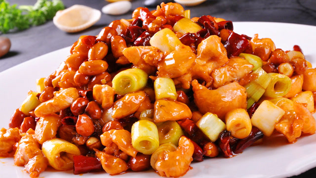 宫保鸡丁原来这么简单,多加这两个步骤,味道正宗一点也不输饭店