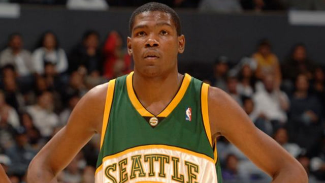 无限开火权!回顾杜兰特新秀时期的传奇时刻