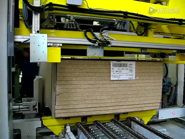 木材打包视频孺子牛机器人木材打包机生产厂家