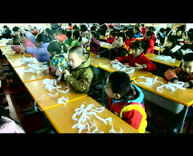 榆中县一悟小学科技节系列活动之撕纸比赛视频