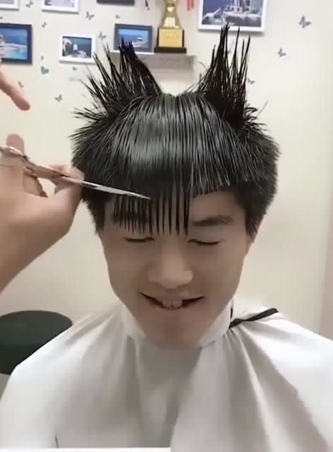 男生头发粗硬两侧炸毛怎么剪?发型师肯用心,秃顶男也能变型男!
