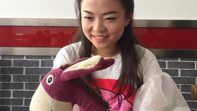 直播:星光大道周冠军山西女孩赵琳与大同朋友谈梦想的美好与残酷