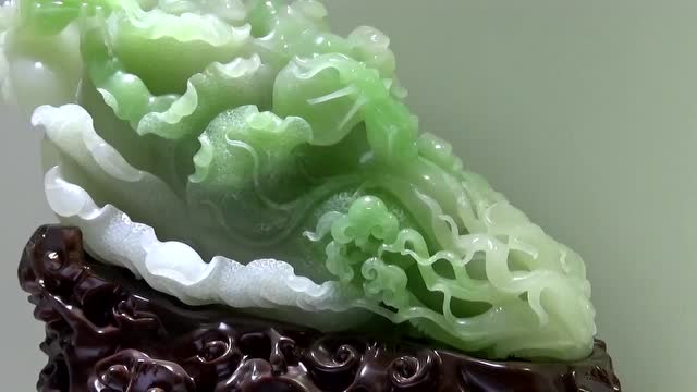 昆仑玉带翠摆件——天缘地宝