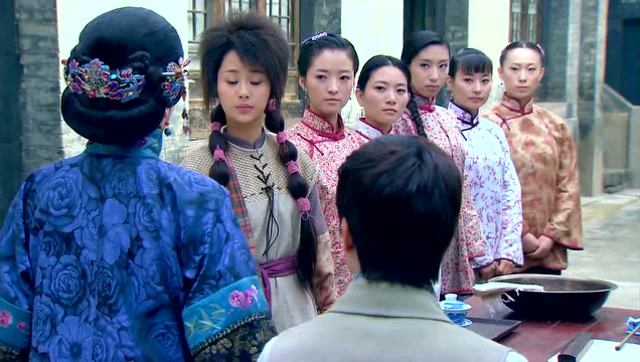 胭脂霸王 :完美丫鬟选拔赛,武魁暗中帮助杨紫,仿佛嗅到八卦的味道