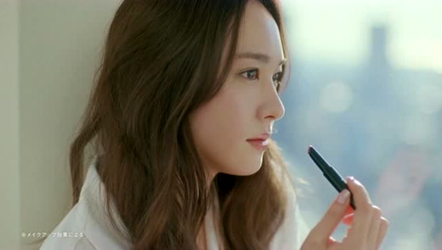 新垣结衣口红广告片段:女神真的美炸了!