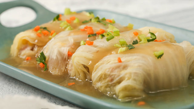 高颜值的待客家宴菜,爽口又美味的翡翠白玉卷