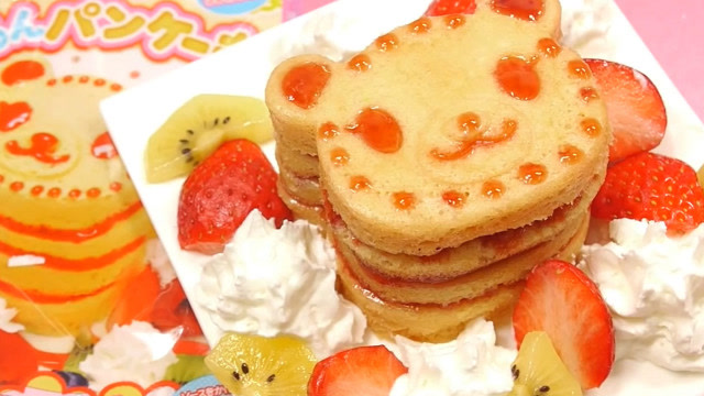 日本食玩制作小熊造型甜点松饼展示