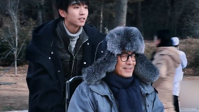 《天坑鹰猎》花絮:王俊凯拍戏超超敬业,演技获老戏骨认可