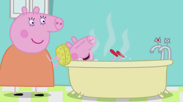 佩奇舒服的躺在浴缸里洗澡