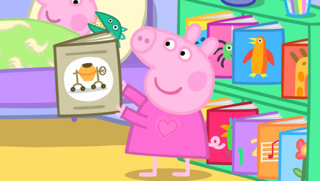 小猪佩奇找到了一本自己特别喜欢的书籍