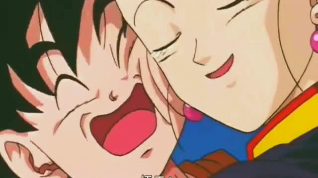 看到悟饭回来后,比迪丽立马扑进他怀里,失声痛哭